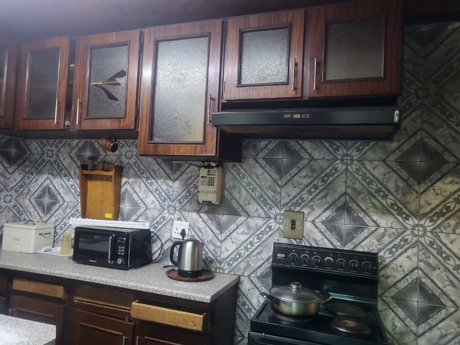 3 Bedroom Property for Sale in Charlesville Western Cape
